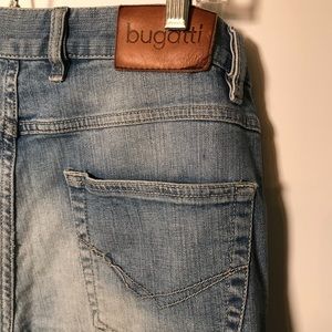 Men’s Bugatti light wash jeans size 33